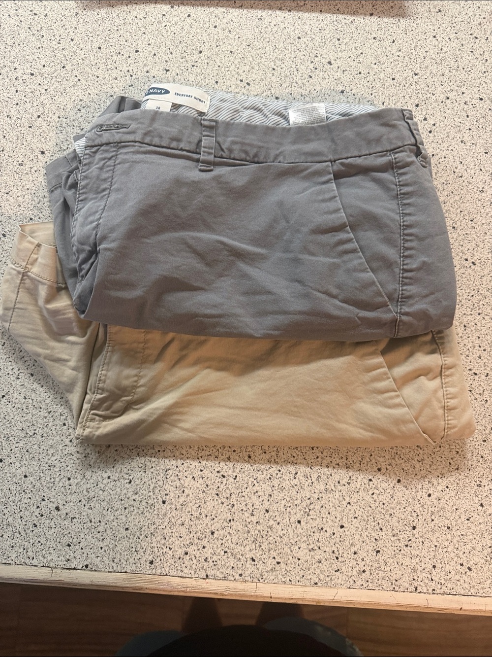 Old Navy ladies shorts Gray and Khaki